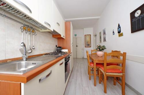 Victoria Apartment