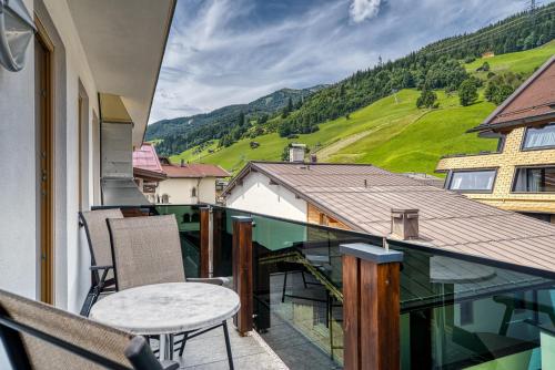 Nespecifikovaný výhled na hory nebo výhled na hory při pohledu z hotelu