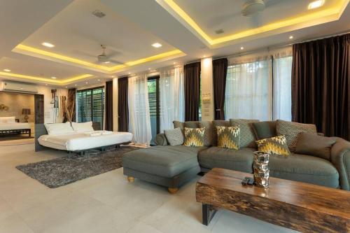 Χώρος καθιστικού στο 4 private modern Apartments SeaView Sleeps 16 v104