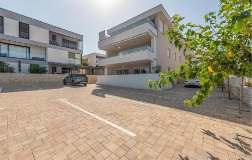 Beautiful Apartment In Novalja With Wifi