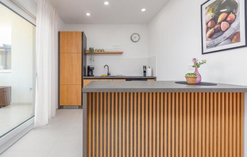 Beautiful Apartment In Novalja With Wifi