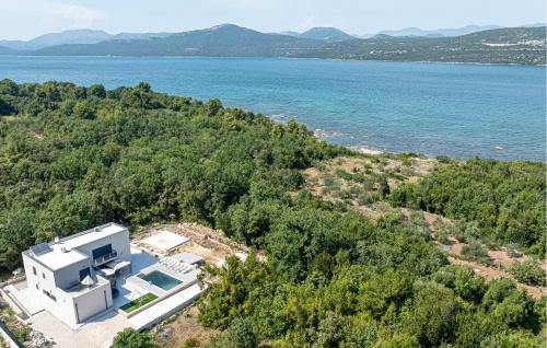 Φυσικό τοπίο κοντά σε αυτή η παραθεριστική κατοικία