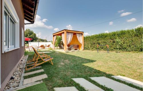 Κήπος έξω από το Awesome Home In Gornji Vinkovec