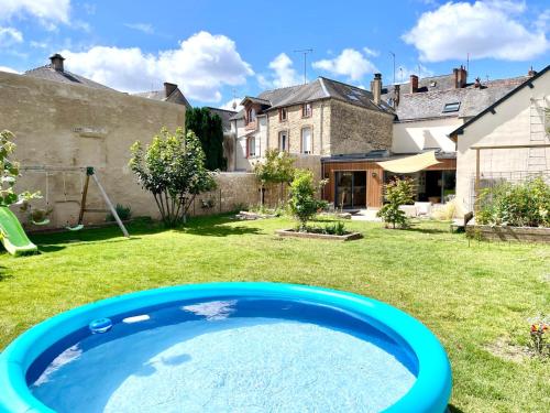 Grande maison familiale de charme, 7 chambres, cœur de Laval, jusqu'à 10 pers