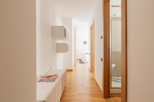 GuestHost - Domodossola M5 Modern Apartment