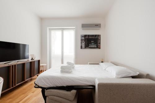 GuestHost - Domodossola M5 Modern Apartment