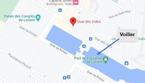 een kaart van een stad met een rode stip bij Voilier NEVEN in Lorient
