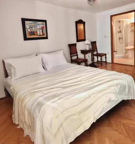 AmazingPag - Boutique Home In Center, Terrace & Parking