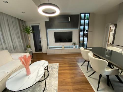 Μια τηλεόραση ή/και κέντρο ψυχαγωγίας στο Trajkovski apartments