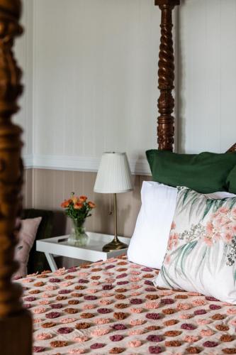 Ένα ή περισσότερα κρεβάτια σε δωμάτιο στο Maiala Park Lodge