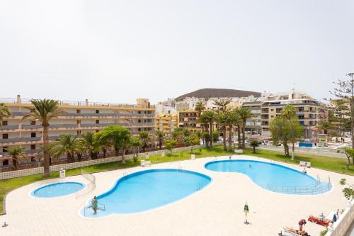 Home2Book Cozy Apt, Pool & Tenis Court, Arona