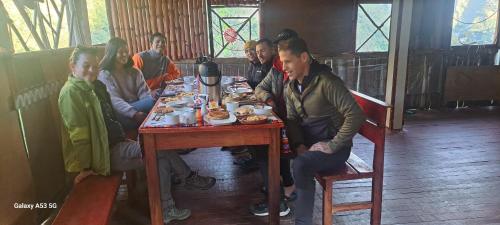 Gæster der bor på cabanas andinas noe challway