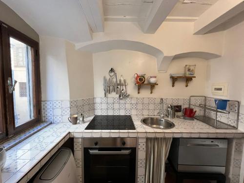 Santo Spirito Historic Studio Apartment