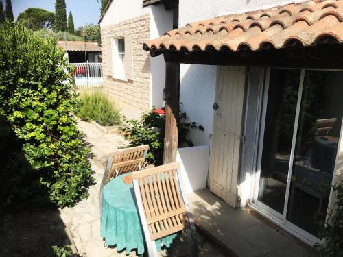 studio très près d'Arles et au calme