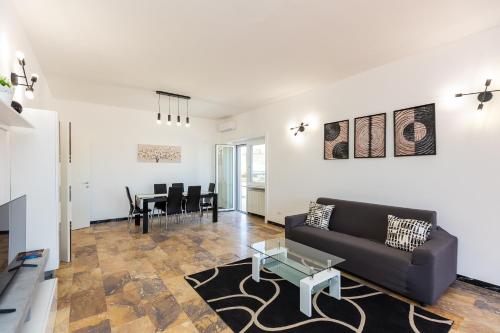 Baldo by Rental in Rome