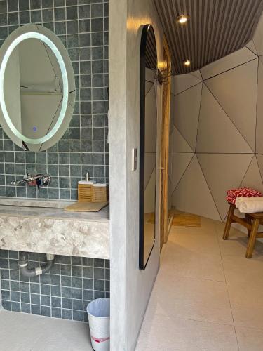 Koupelna v ubytování Almare Zonte - BeachFront Glamping Hotel