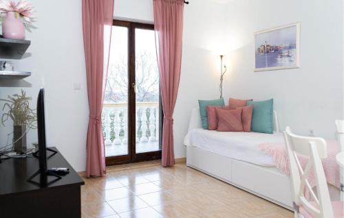 Beautiful Home In Pag