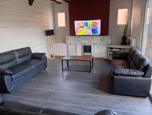 Lourdes proche Sanctuaire duplex 12 voyageurs 150m2 lit bébé et balcon fumeur en extérieur