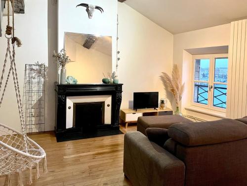 Fotografia z galérie ubytovania Riverside Lamartine Mcon 2 Bedroom Appartment v destinácii Mâcon