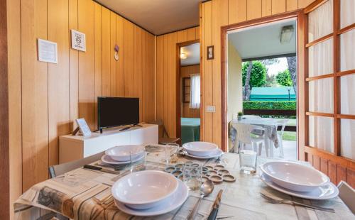 TV a/nebo společenská místnost v ubytování Camping Apuano