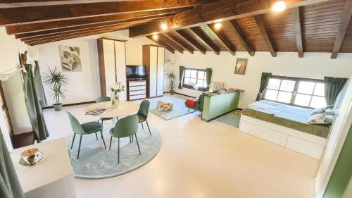 Ruang duduk di Belvedere sul Lago