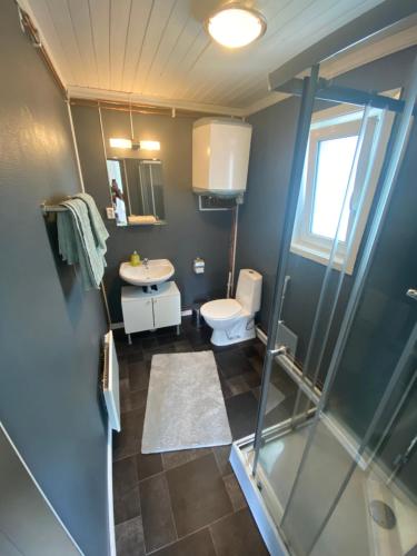Koupelna v ubytování Hus i ljuset