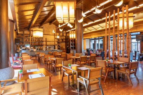 Εστιατόριο ή άλλο μέρος για φαγητό στο InterContinental Lijiang Ancient Town Resort by IHG