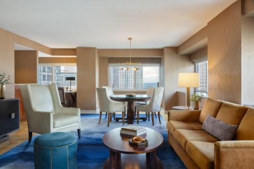 Omni Chicago Hotel Image