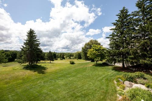 Zahrada ubytování Valleyway Getaway Golf AC 2 Beds + Baths