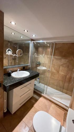 Spacious Penthouse with big private terrace & view