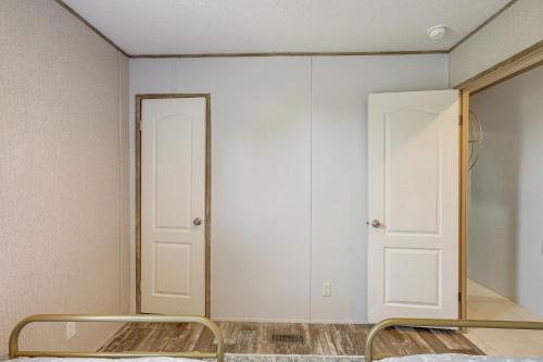 Φωτογραφία από το άλμπουμ του Pet-Friendly Kempner Escape Near Parks and Trails! σε Kempner