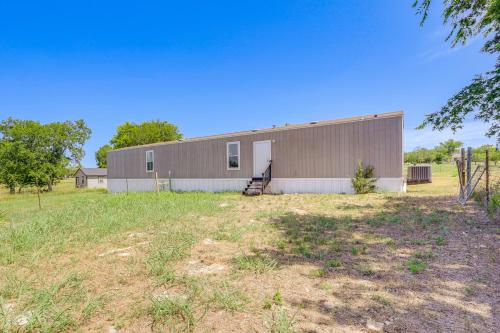 Φωτογραφία από το άλμπουμ του Pet-Friendly Kempner Escape Near Parks and Trails! σε Kempner