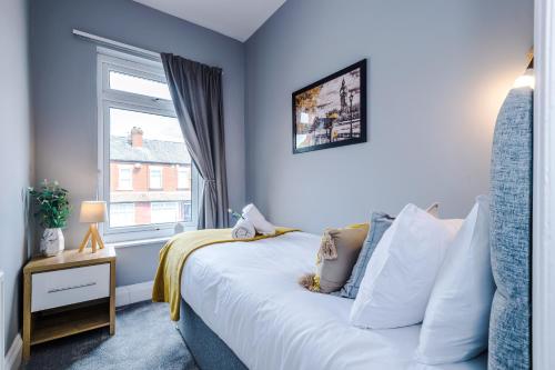 NEW! 3-Bed Spacious Home in Manchester by 53 Degrees Property, Ideal for Groups, FREE Parking! photo 38
