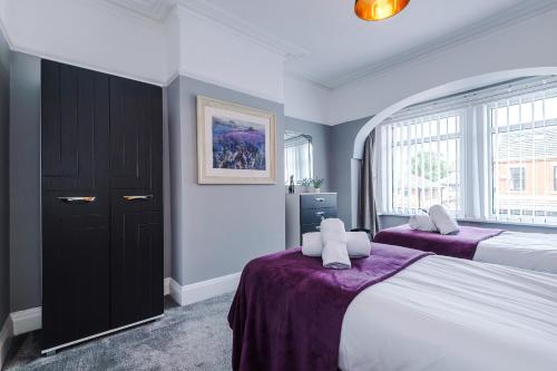 NEW! 3-Bed Spacious Home in Manchester by 53 Degrees Property, Ideal for Groups, FREE Parking! photo 32