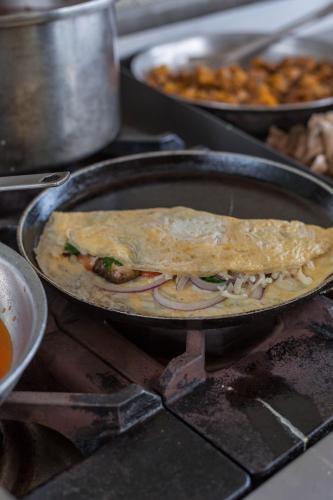 ホテルの敷地内または近くでの食事または食べ物