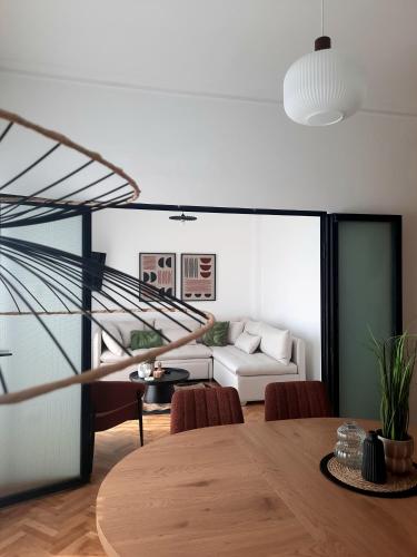 Pari's House in Plaka Athens