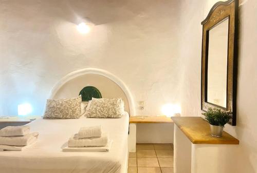 Ένα ή περισσότερα κρεβάτια σε δωμάτιο στο Naousa Seaview Retreat II