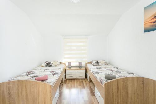 Apartments by the sea Mastrinka, Ciovo - 22956