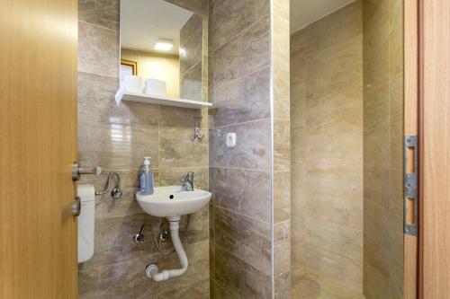 Apartments by the sea Mastrinka, Ciovo - 22956