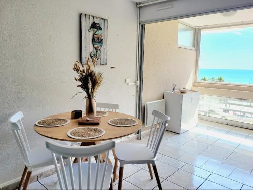 Canet-en-Roussillon T2 Moderne - Climatisation - Parking privé - Plage à 2 pas! - FR-1-794-155