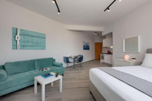 Central Athens Resort 2
