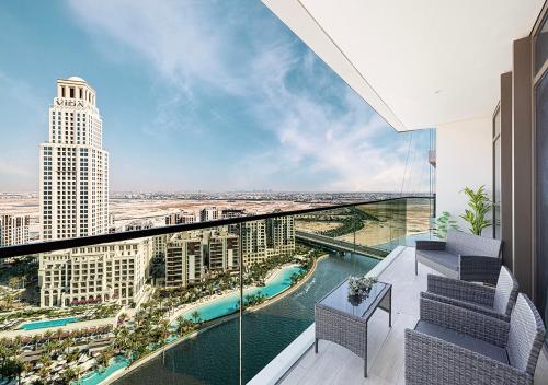 Stunning 2BR with Panoramic Creek Harbour Views