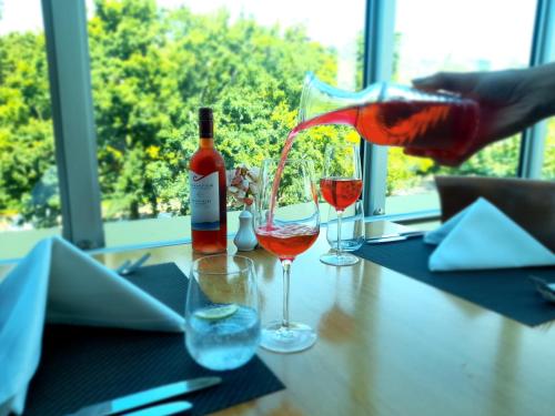 Напитки в Rutherford Hotel Nelson - A Heritage Hotel