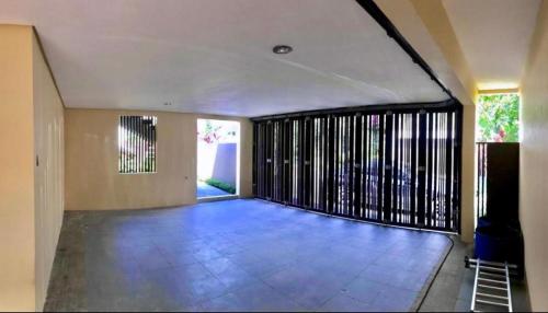 Imagen de la galería de 4BR Pet Friendly Villa in Vimalla Hills, en Gadok 1