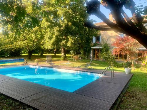 Bazén v ubytování Vercors en Vert , chambres d'hôtes de charme nebo v jeho okolí