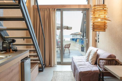 Helios - Luxury by the Sea