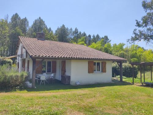 Maison de campagne sur 2 hectares