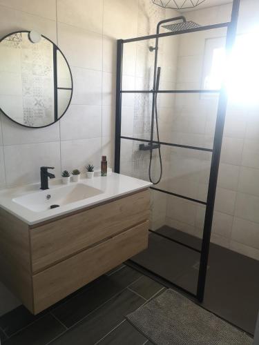 Bilik mandi di Appartement Perpignan proche plage et ville
