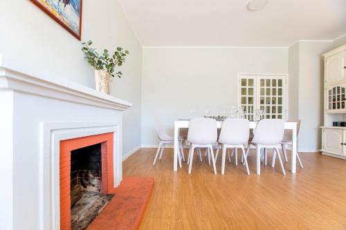Alba House & free parking
