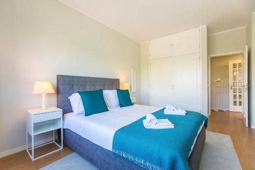 Alba House & free parking